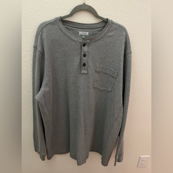 Duluth Trading Co Men's Long Sleeve Gray Henley - Picture 1 of 4
